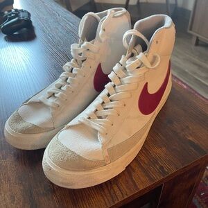 Nike Blazers Athletic Club. Size 10